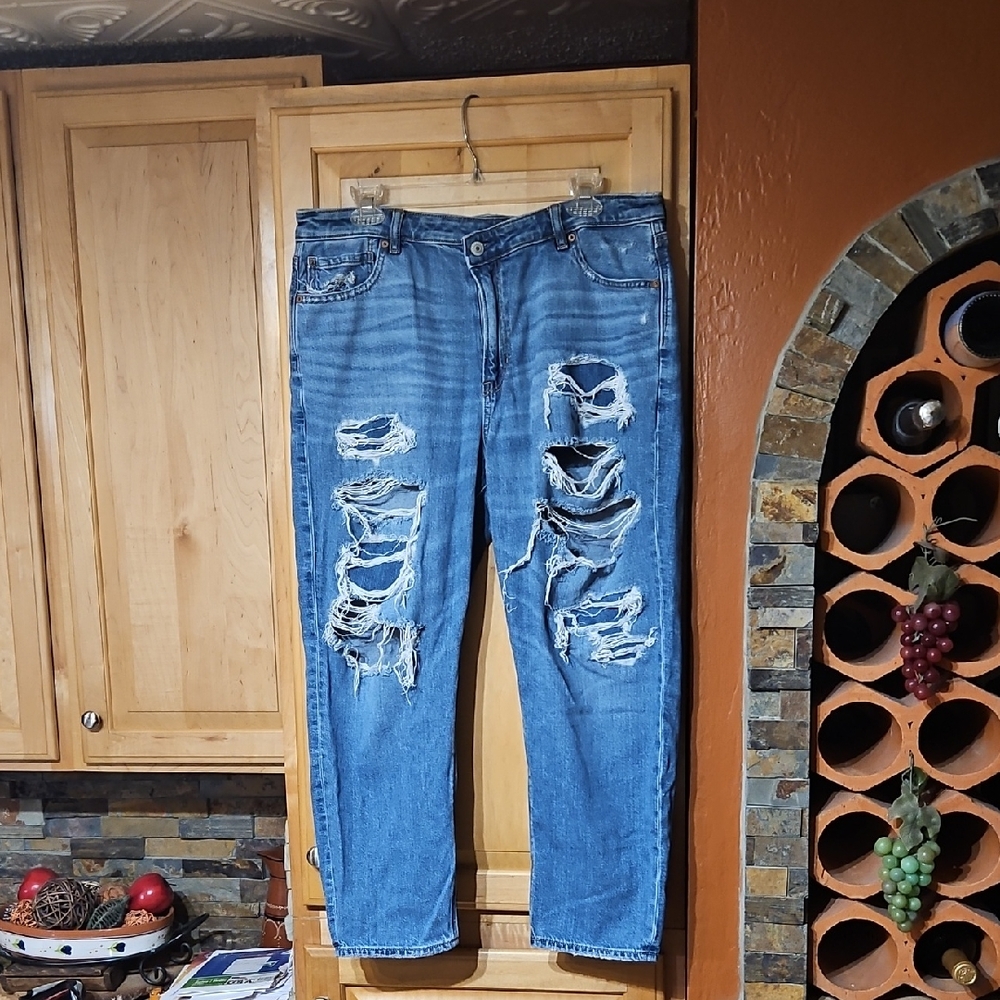 American Eagle Outfitters High-Rise Distressed Blue Jeans